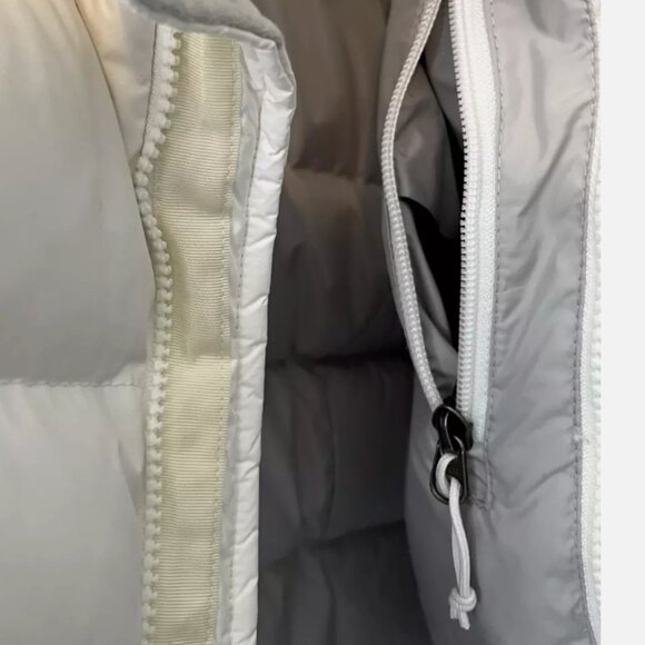 The North Face 700 Puffer Goose Down Vest Women's Size Small in White, Vintage - Picture 5 of 5